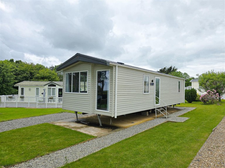 View Full Details for Oaklands Park, Polperro Road, Looe - EAID:laurelandwyldeapi, BID:1
