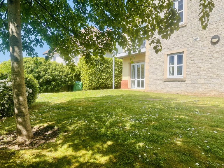 View Full Details for Tweentown, Cheddar - EAID:laurelandwyldeapi, BID:1
