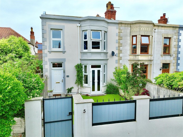 View Full Details for High Street, Burnham-On-Sea - EAID:laurelandwyldeapi, BID:1